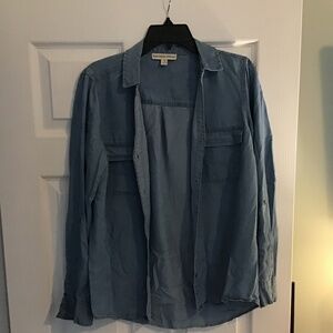 Women's Alexander Jordan Blue Chambray Denim Button Up Collared Shirt, Size Med